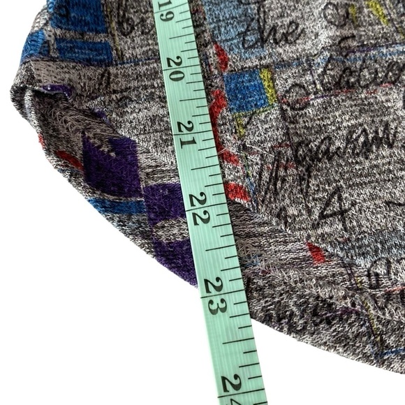 INOAH  - SIZE MEDIUM - GOTH STYLE GRAFFITI LIKE PRINT - MULTI COLORED - B11 - Picture 12 of 14